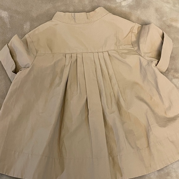 Banana Republic Baby 4T Beige Button-Up Shirt and Green Shorts Set - Picture 4 of 7